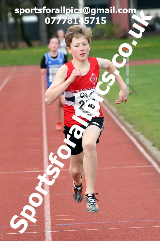 800 metres, NECAA Open Meeting, Morpeth, Sunday, October 18th. David T. Hewitson/Sports for All Pics